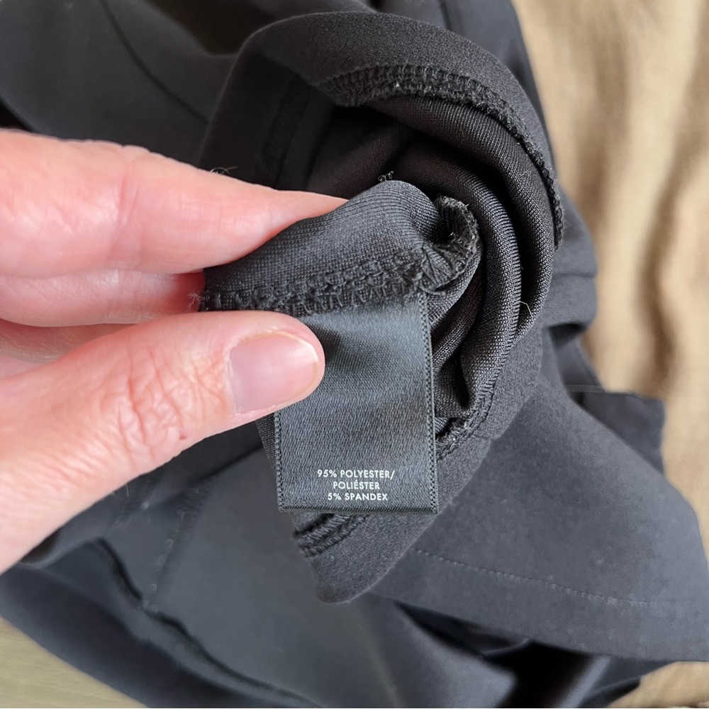 Petite Keyhole Top - Picture 5 of 6